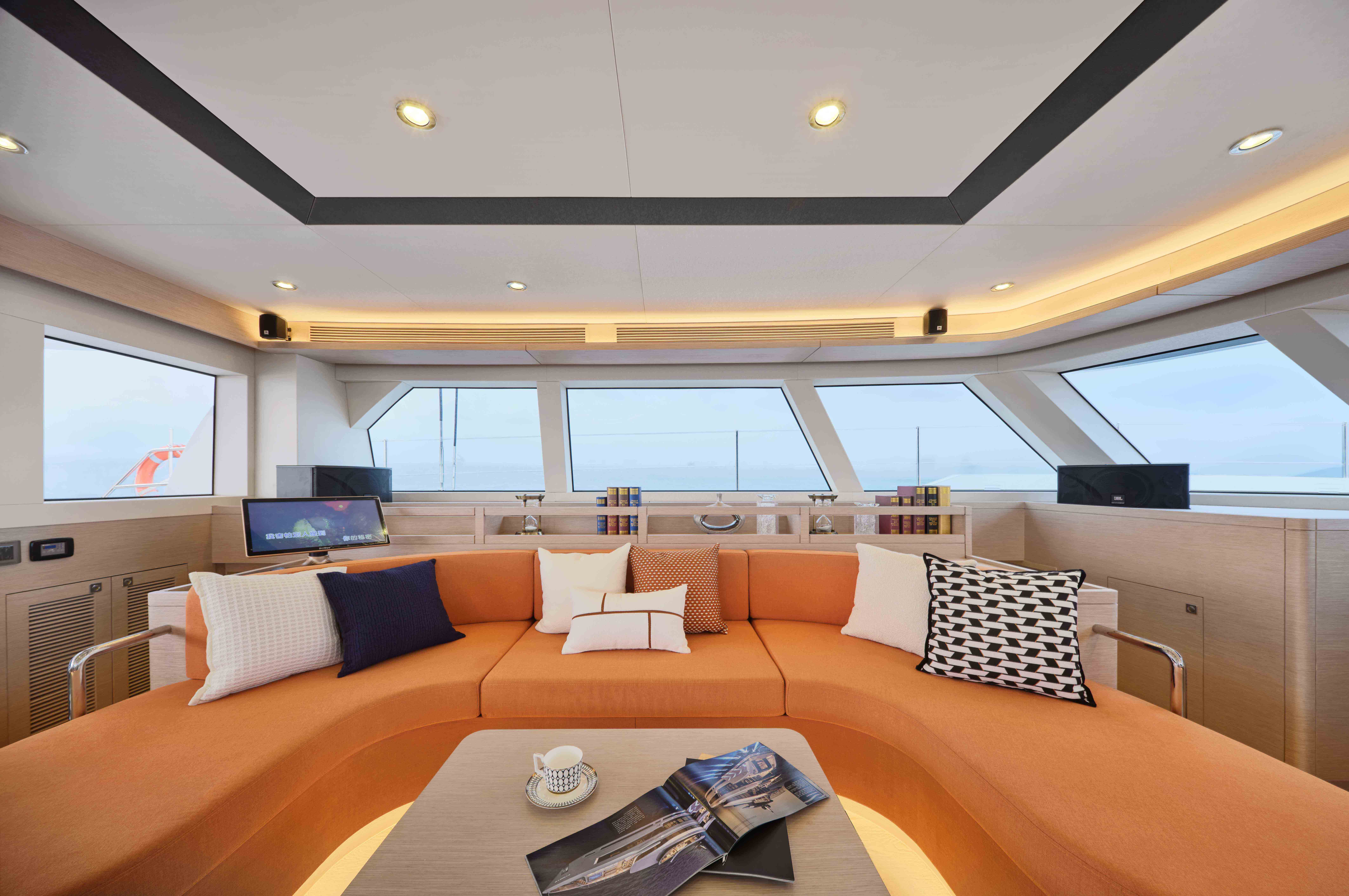 SV 75 Salon